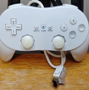 Nintendo RVL-005 Classic Pro Controller White For Nintendo Wii